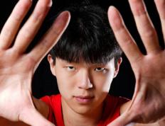 杨瀚森确定回国！青岛举行新闻发布会，预计参加亚洲杯比赛