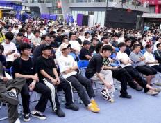 大(dà)湾區(qū)電(diàn)竞迷(mí)再聚(jù)萬(wàn)江，LOL峡谷传奇观赛派對(duì)落幕