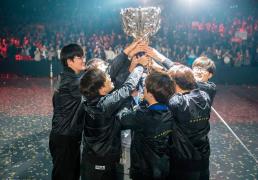 LOL主播集体遭遇瓶颈期！UZI感叹直播没人看：要是卢本伟还在就好了