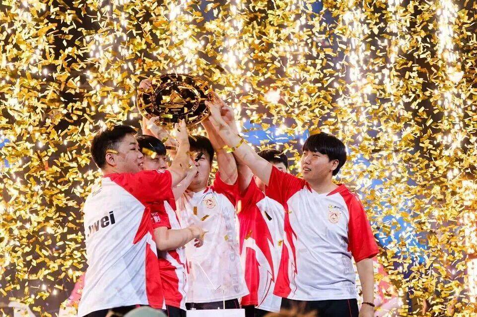 中国电竞聚力生态出海，CF用一届电竞世界杯“造船”远航 | 电竞观察