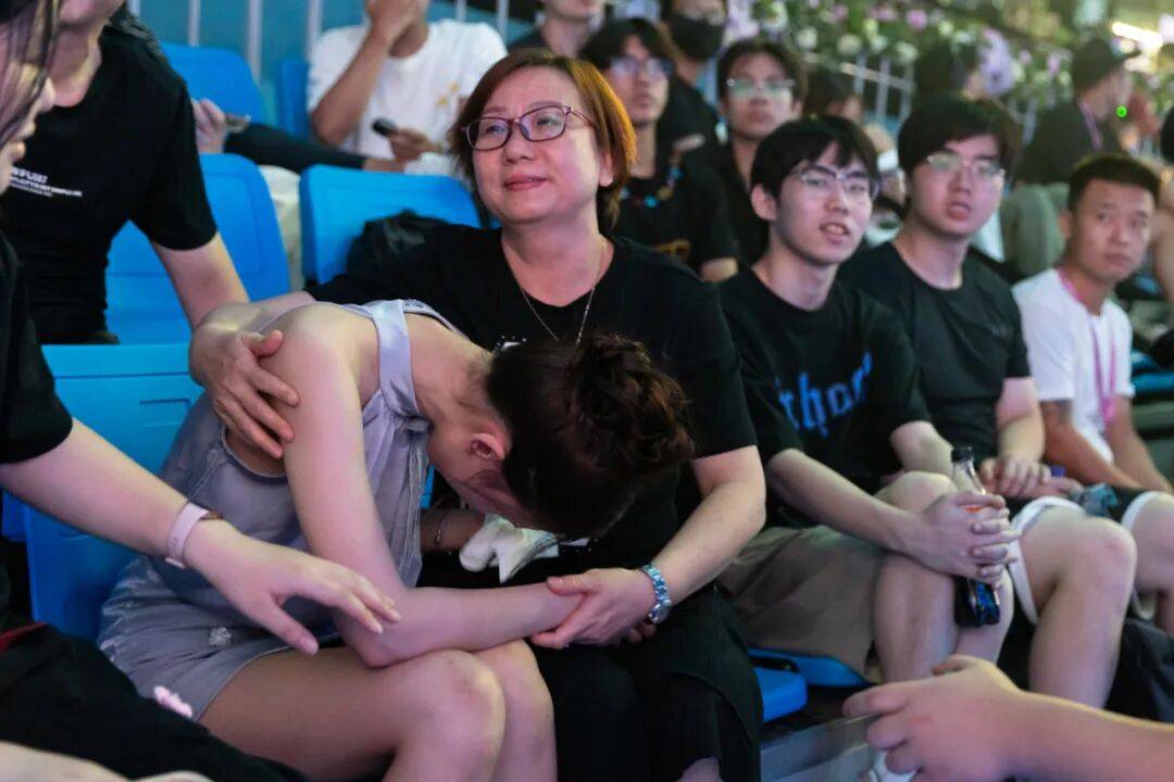 30岁这年，她成为电竞冠军