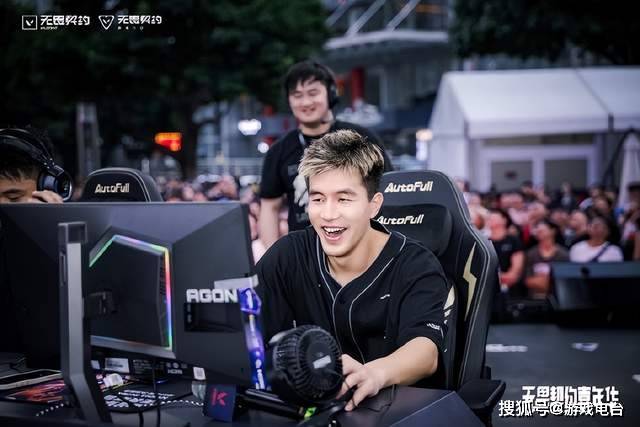 电竞狂潮席卷重庆，无畏契约嘉年华闪耀山城