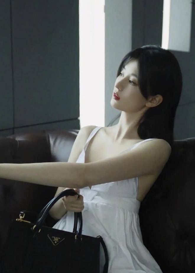 天呐！乔欣这波操作太秀了(le)，500亿豪門(mén)？秘密结婚？这是要上天！