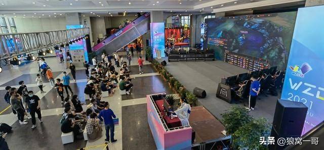 想赚大錢(qián)，可以关注(zhù)電(diàn)竞比赛周边产业发展，電(diàn)竞選(xuǎn)手(shǒu)收(shōu)入直线上升