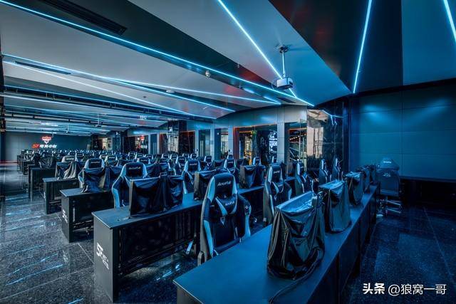 想赚大錢(qián)，可以关注(zhù)電(diàn)竞比赛周边产业发展，電(diàn)竞選(xuǎn)手(shǒu)收(shōu)入直线上升