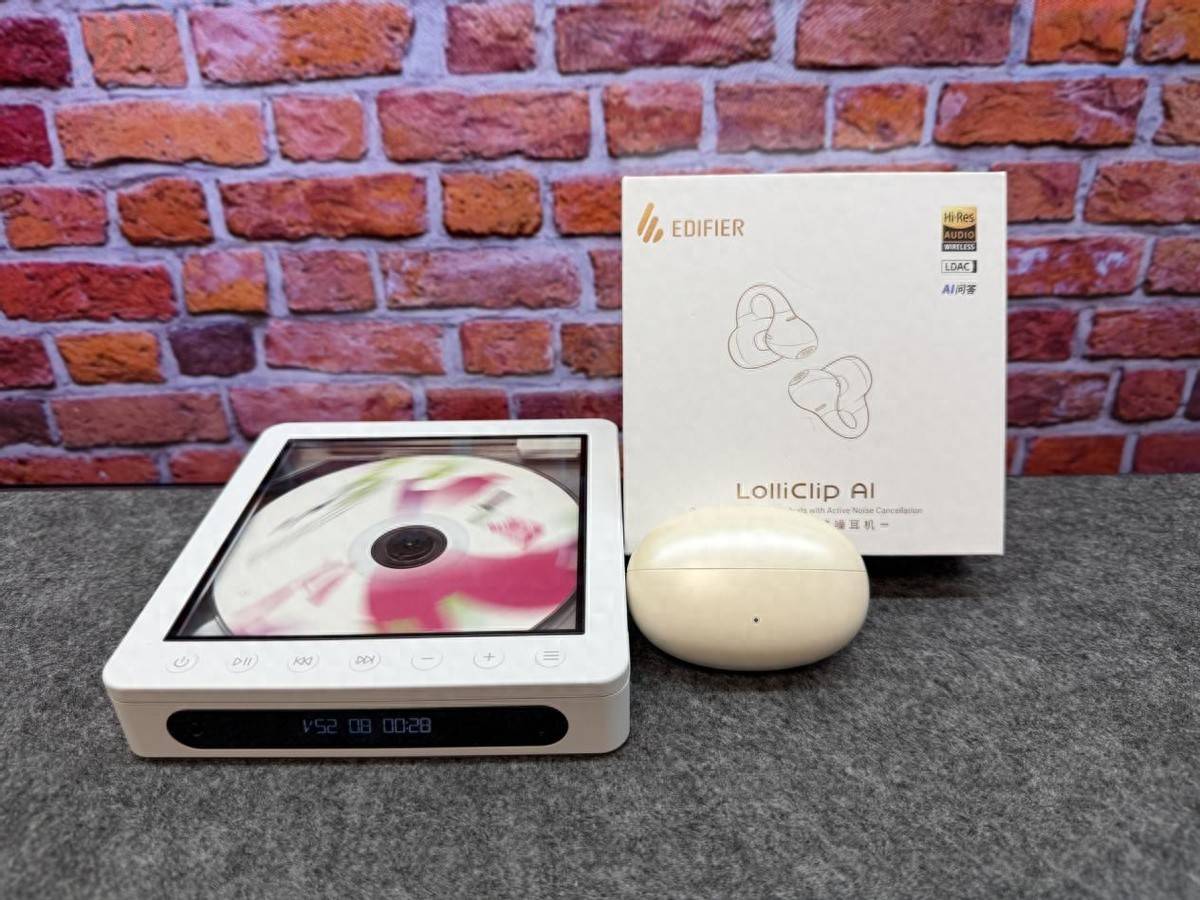 颜值與(yǔ)实力(lì)并存！漫步者LolliClip AI：我的通勤时尚“声”装备