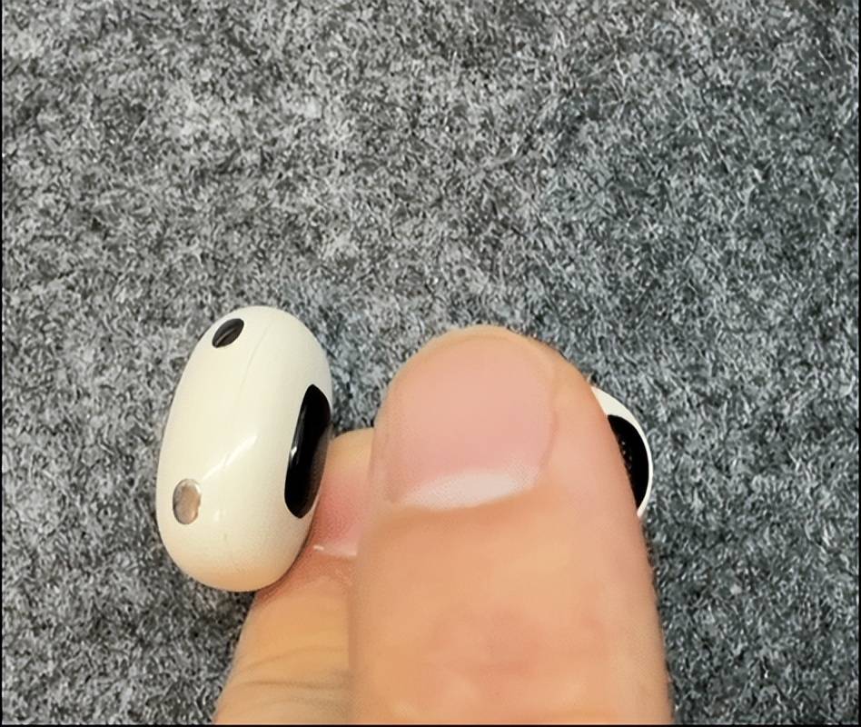 颜值與(yǔ)实力(lì)并存！漫步者LolliClip AI：我的通勤时尚“声”装备