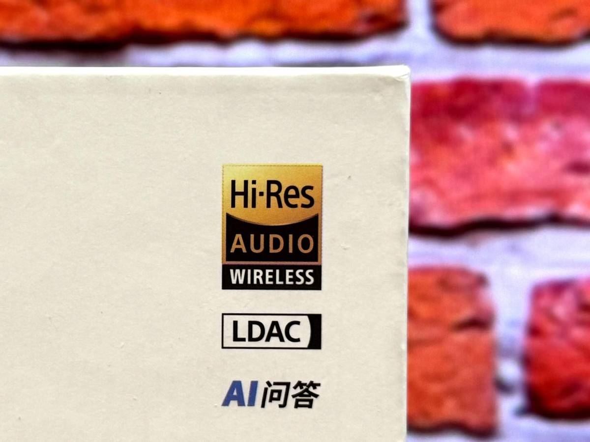 颜值與(yǔ)实力(lì)并存！漫步者LolliClip AI：我的通勤时尚“声”装备