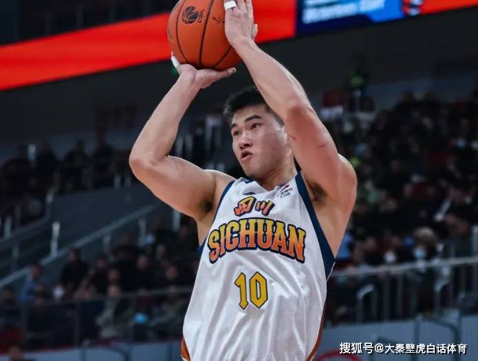 CBA疯狂一夜！昔日总冠军主场18分惨败，6连败球队诞生，排名如下