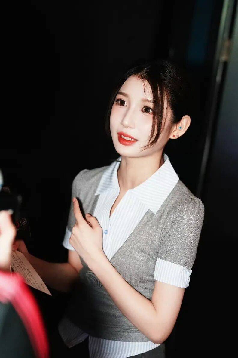 出走·131丨专访电竞主持人潇潇：流动的热望