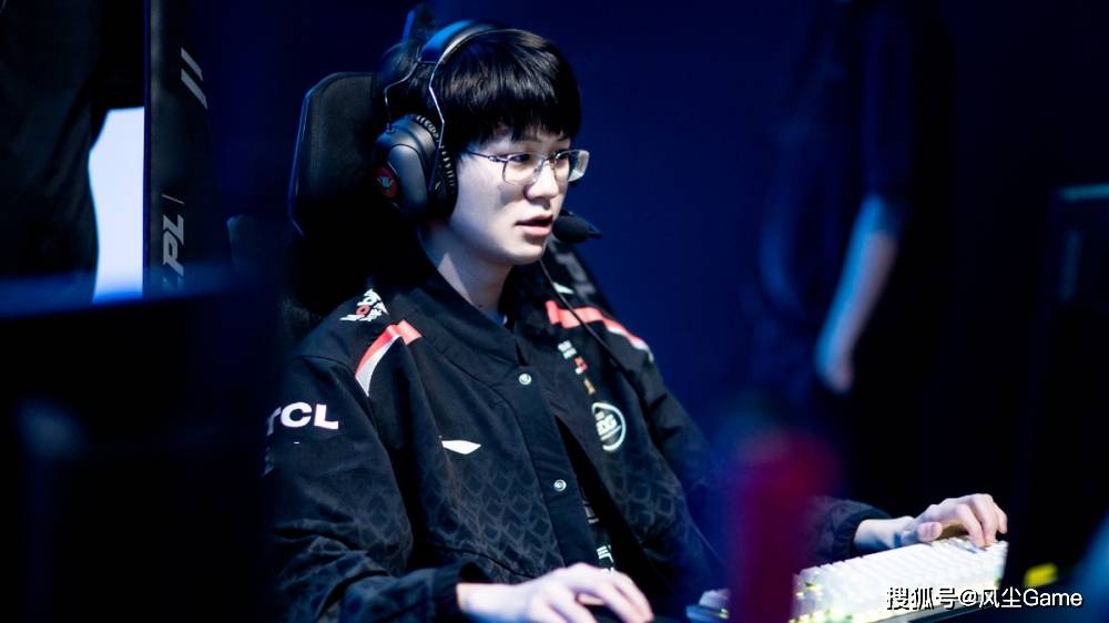 LOL十年賽(sài)事博(bó)主退网!LCK賽(sài)前整活:用河蟹预测比(bǐ)賽(sài)结果